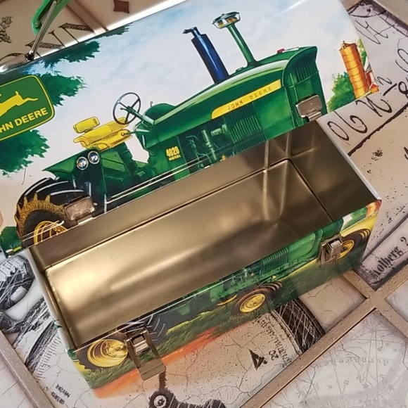 John Deere Small Tin Lunch Box - Picture 6 of 8